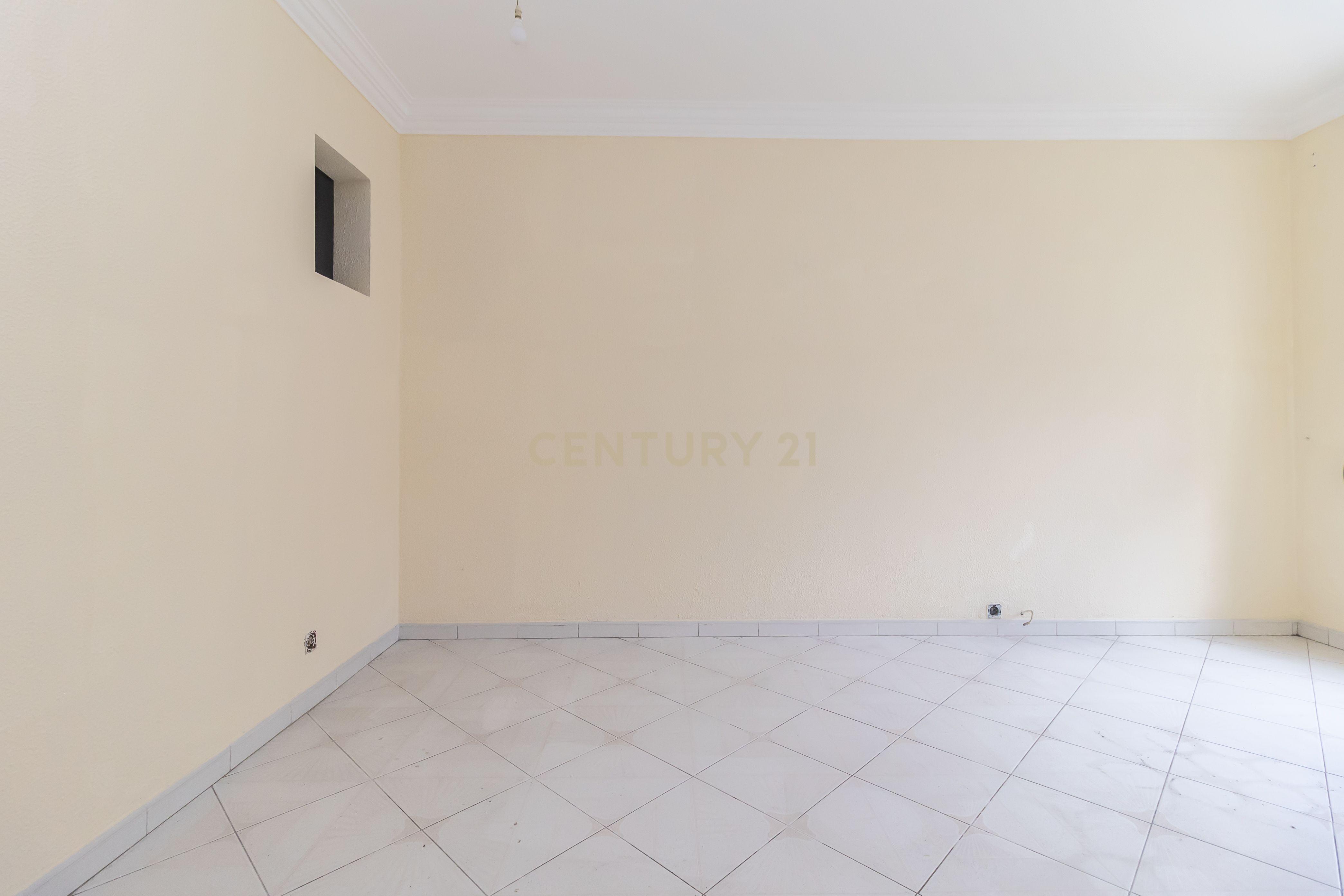 Fotografia 11 de Apartamento com Potencial de Valorização em Almada