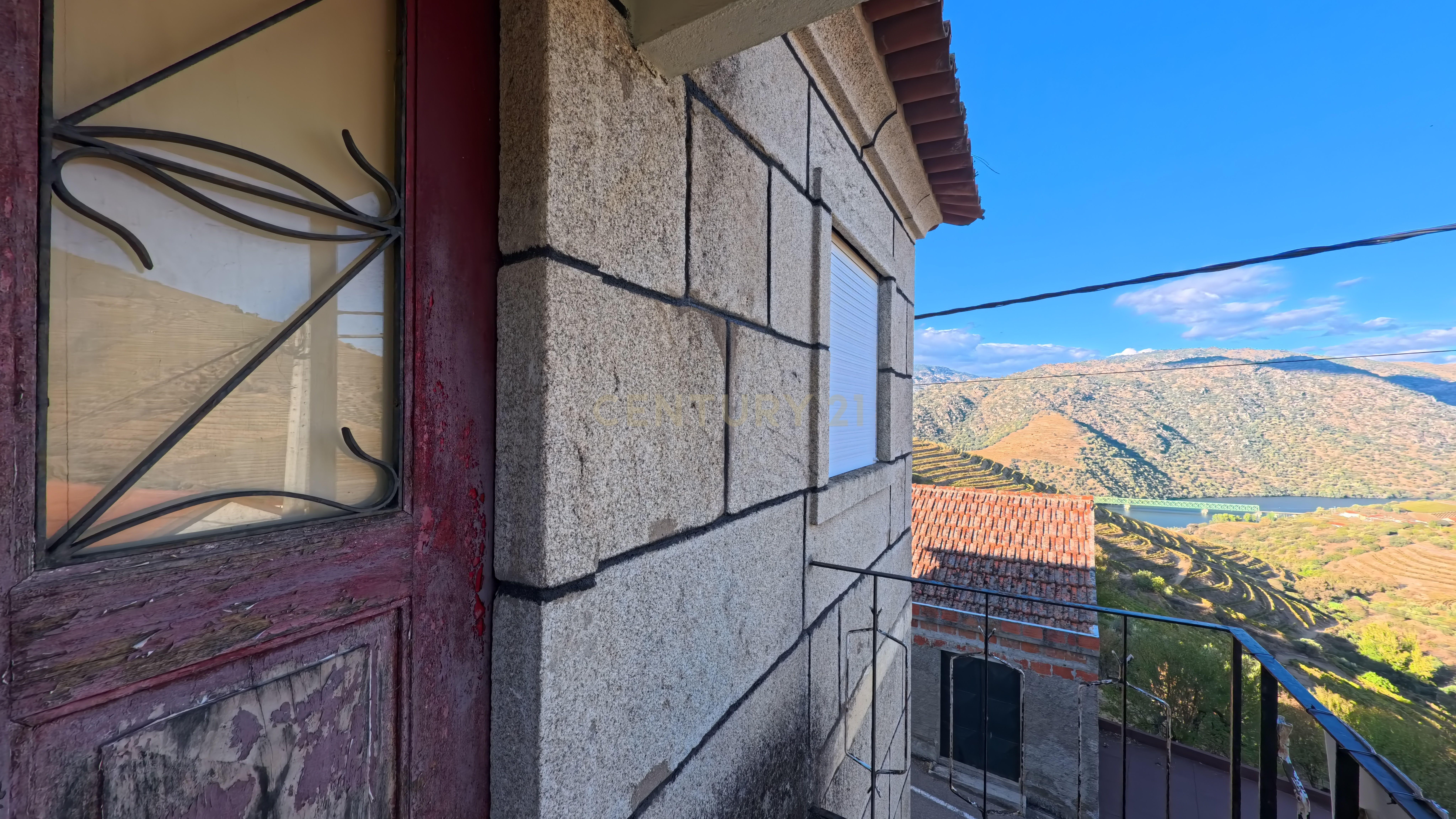 Moradia T3 à venda em Vale de Figueira, São João da Pesqueira — foto 3