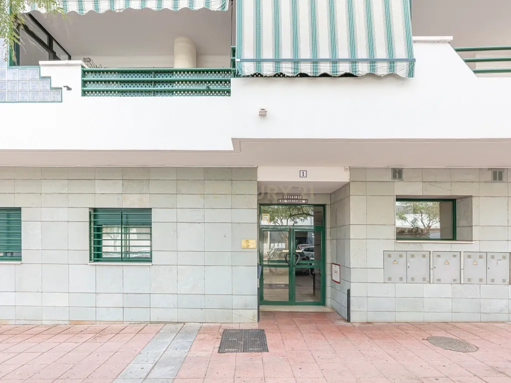 APARTAMENTO EM ESTEPONA: CONFORTO E LOCALIZAÇÃO PRIVILEGIADA - Image 23