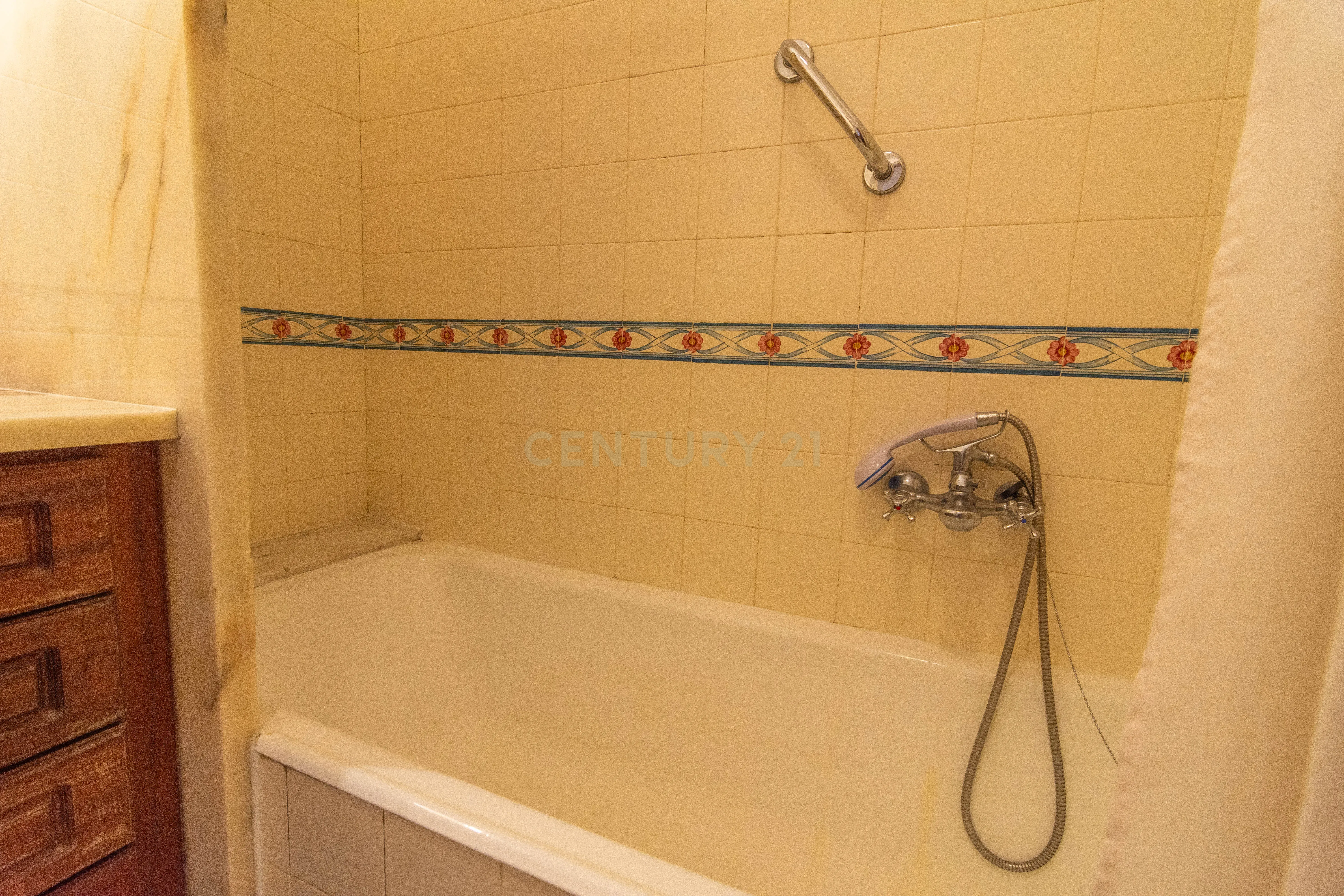 Apartamento T3 em Cascais com Vista Mar e Terraço - Image 28