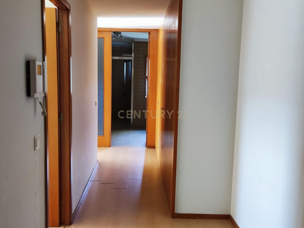 Apartamento T3 no Último Piso com Garagem – Moreira da Maia, Porto - Image 13