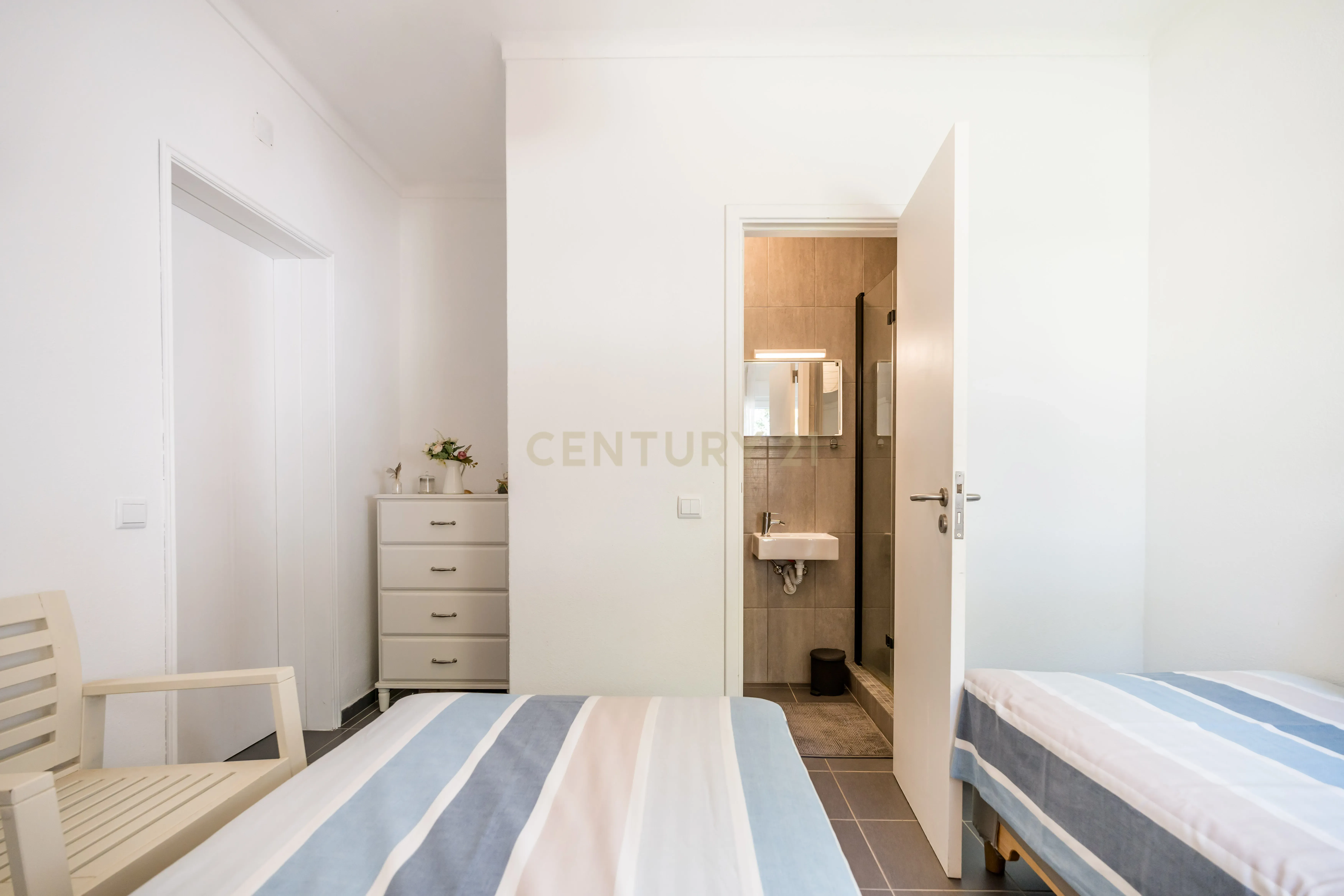 Apartamento T3 com terraço - Albufeira e Olhos de Água - Image 18