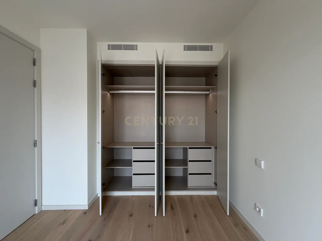 T1 no Parque das Nações, Empreendimento Distrikt, com Varanda e Vista Rio - Image 19