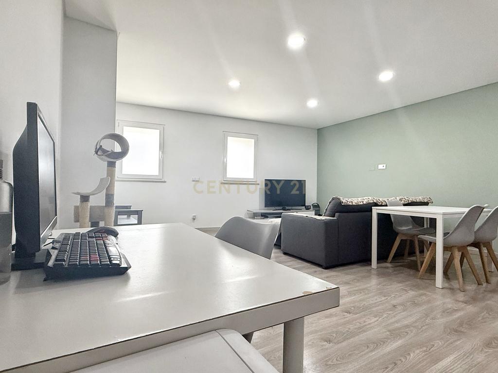 Apartamento Novo T1 com logradouro no Montijo  - Image 4