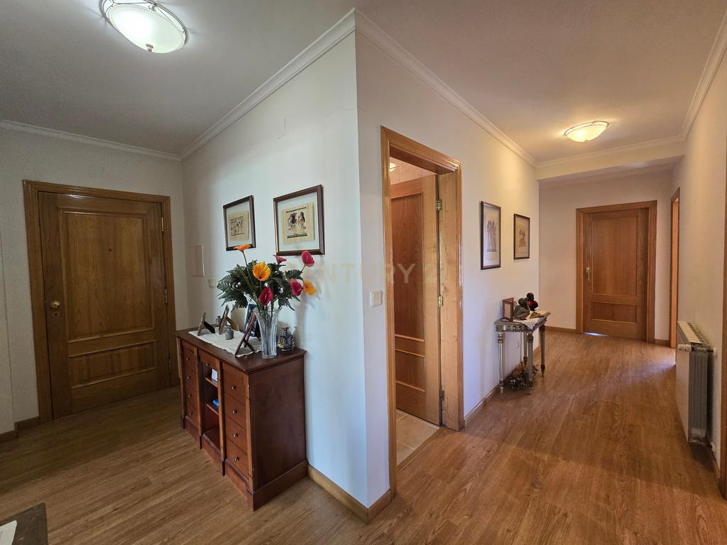 Apartamento T3 + 1 em Bragança - Image 12