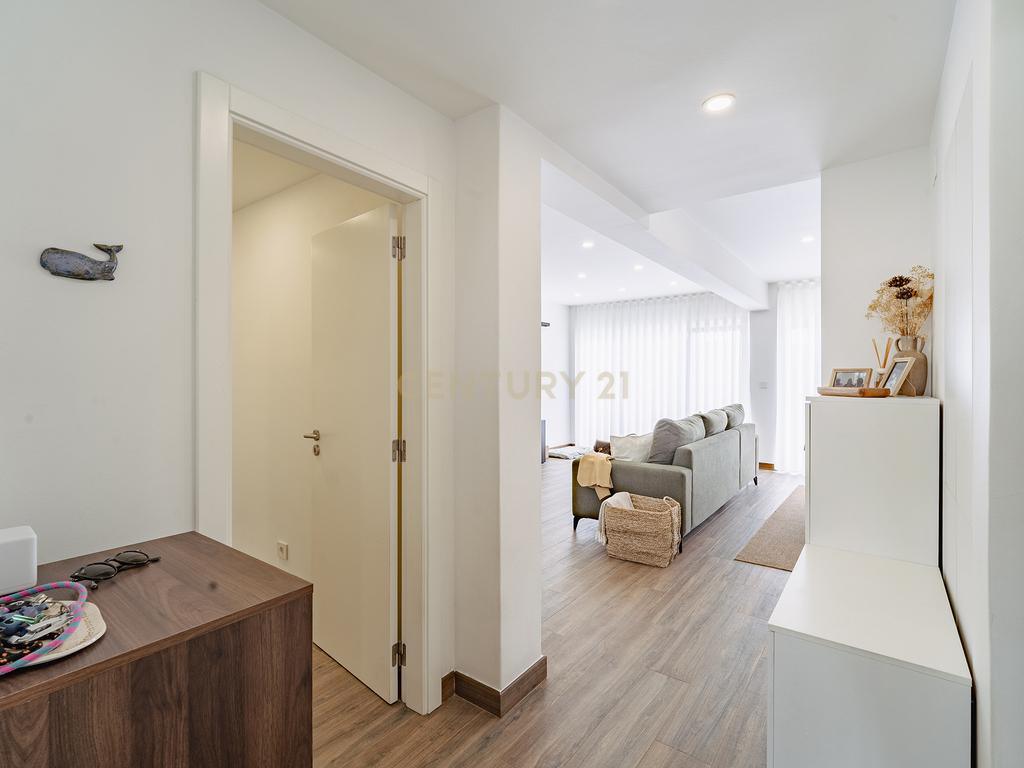 Apartamento T3 em Carnaxide, Lisboa - Image 15