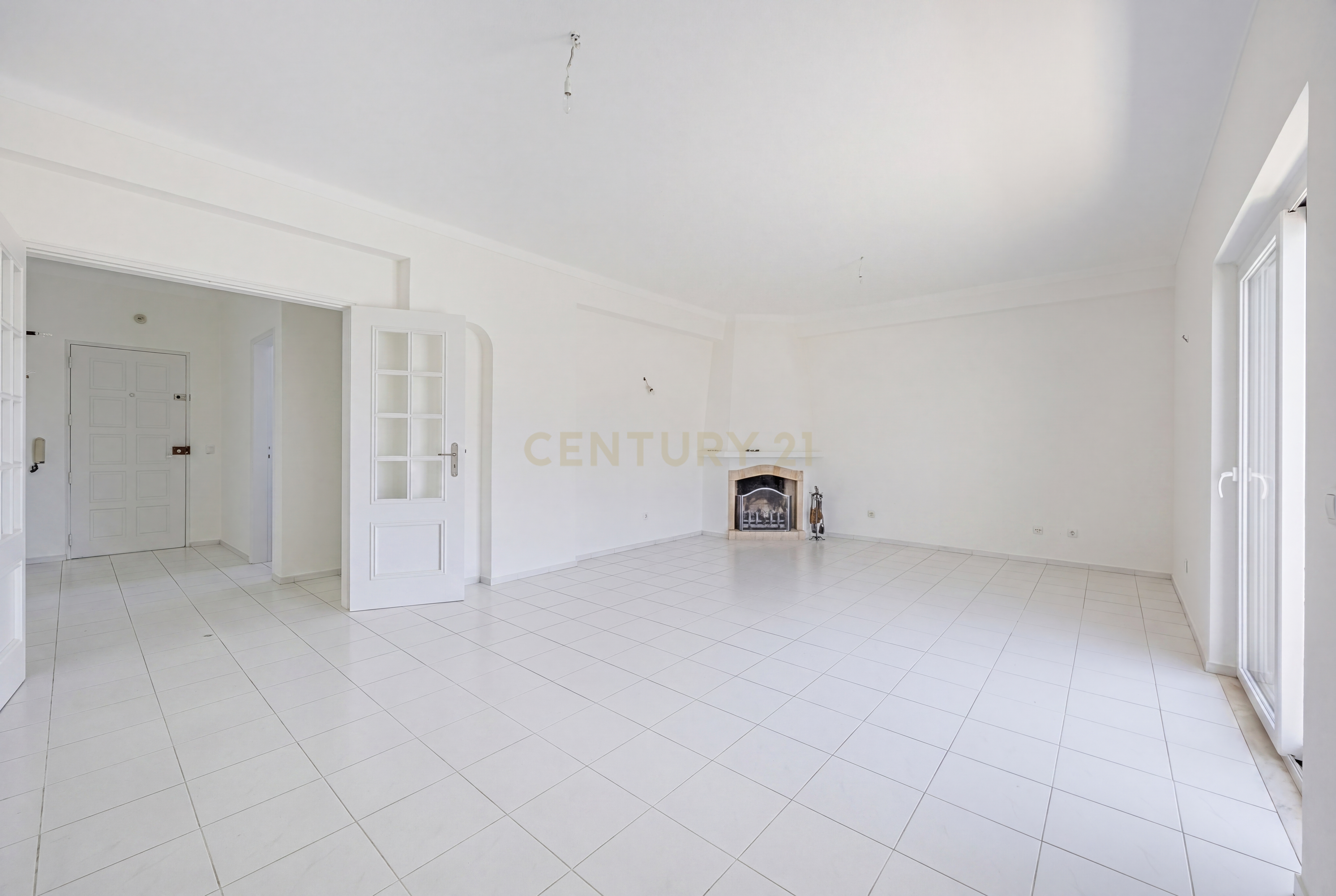Fotografia 12 de #NOVIDADE# Apartamento Renovado com muita luz natural T2 em Lagos, Faro