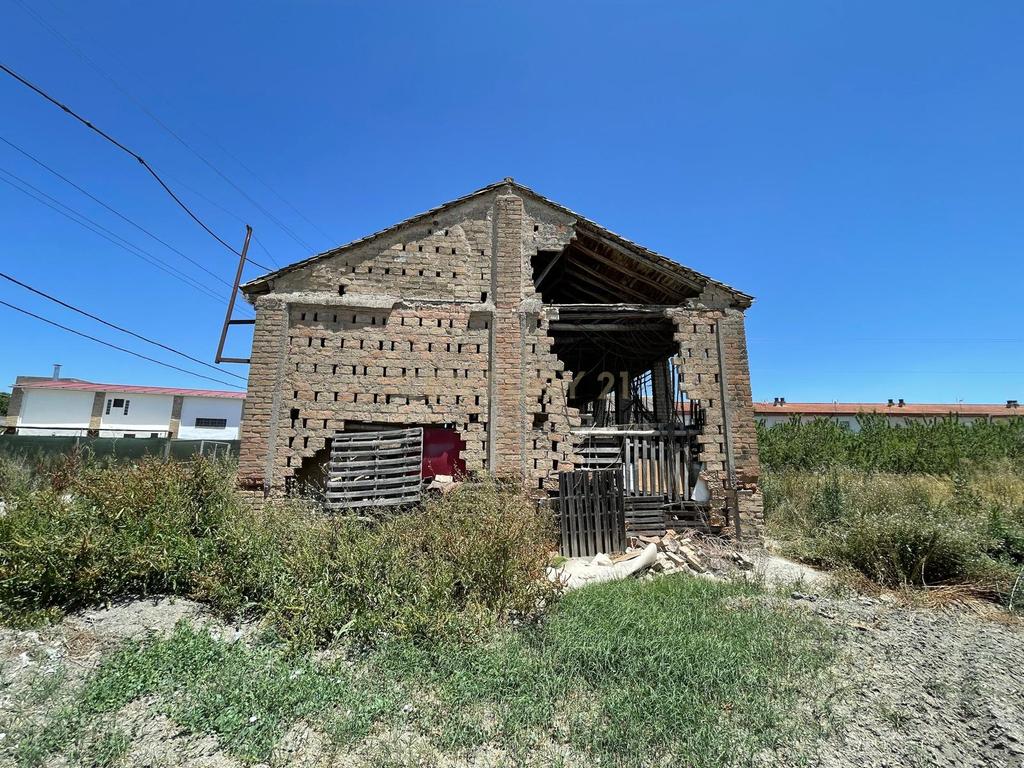 TERRENO DE REGADÍO CON SECADERO, JUNTO AL NÚCLEO URBANO DE FTE. VAQUEROS - Image 9