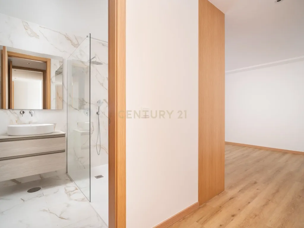 T1+3 único no prestigiado empreendimento Lux Garden – Coimbra - Image 17