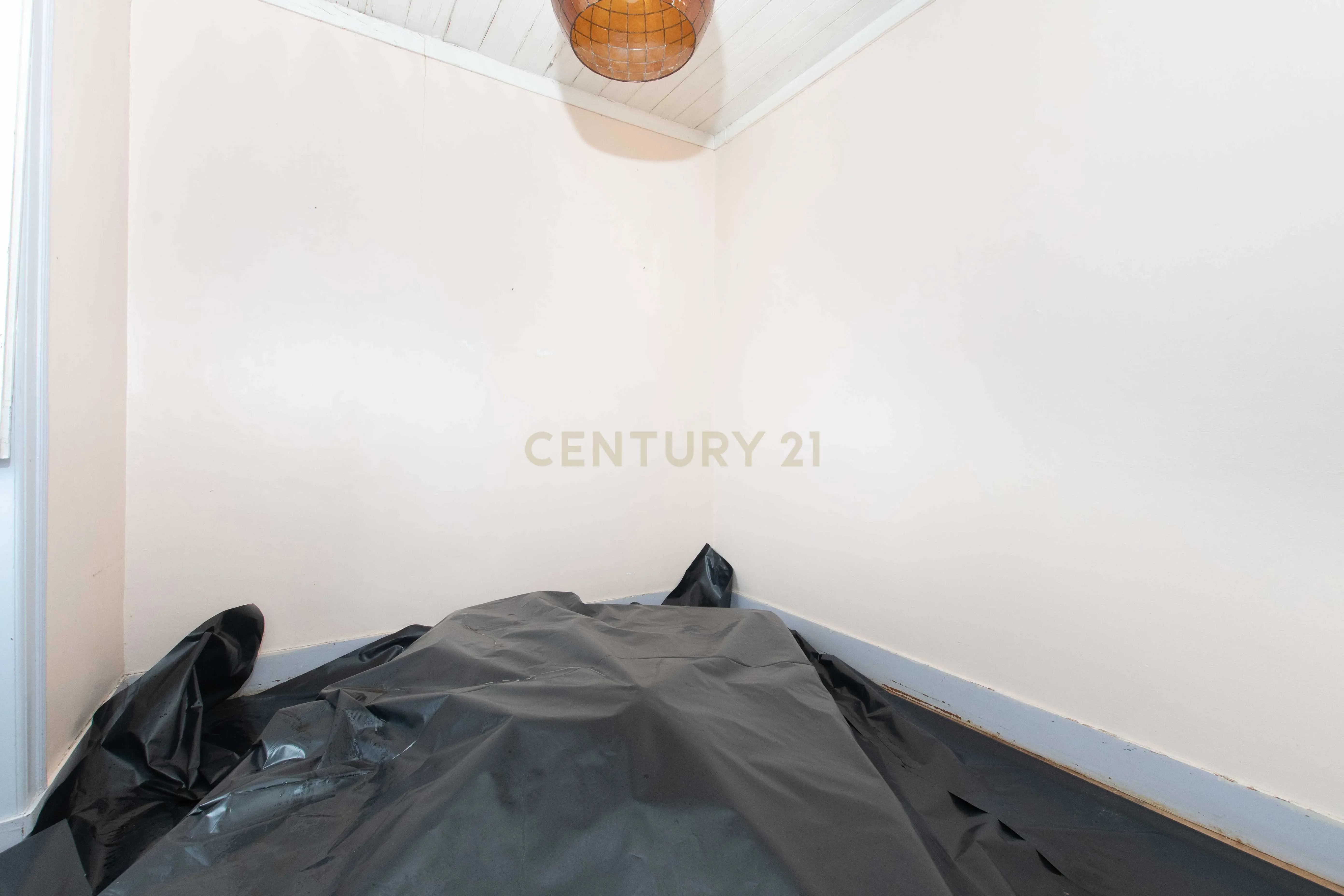 Fotografia 11 de Casa Senhorial T4+2 com Terreno, Garagem para Várias Viaturas e Elevado Potencial de Valorização | Tomar