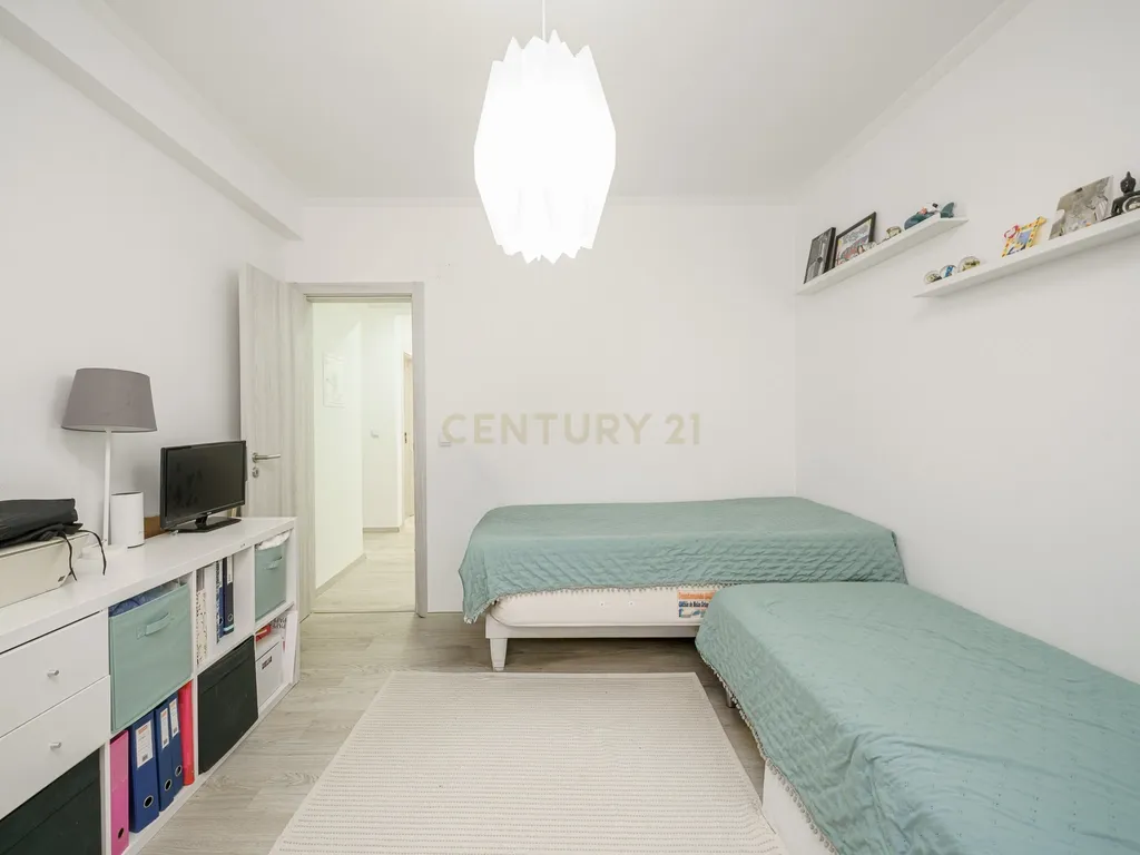 Apartamento T4 renovado | 175 m² | 3 varandas | Bairro do Liceu, Setúbal - Image 18