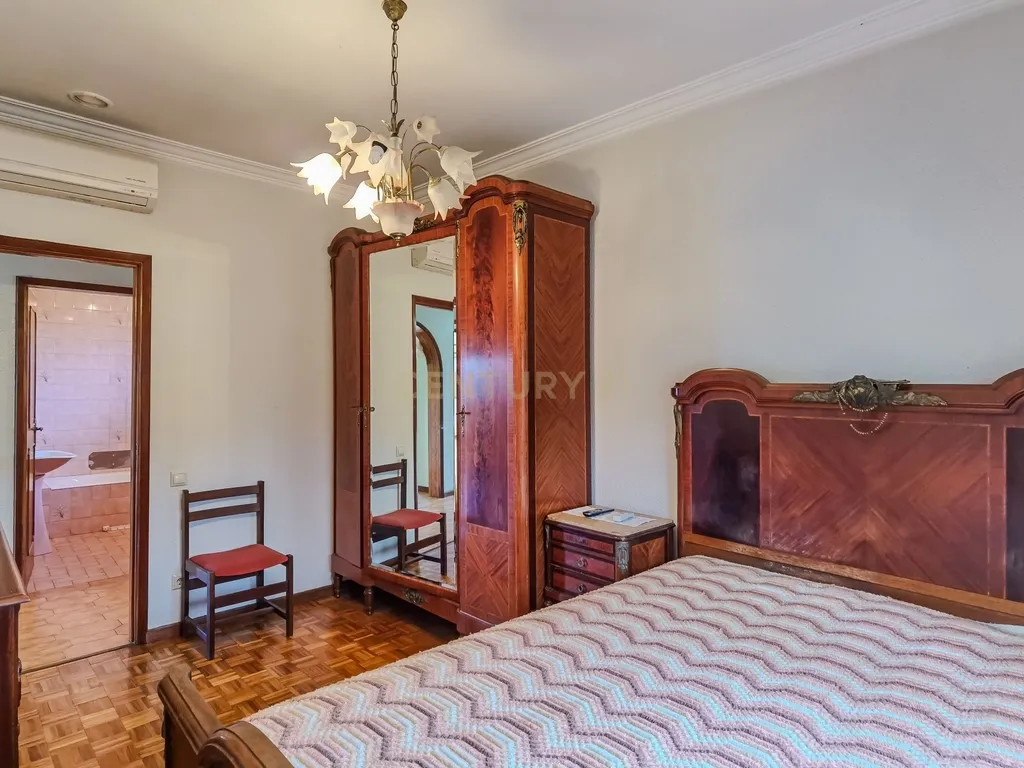 Moradia Bifamiliar T3+T3 em São Pedro da cova – Espaço, Tranquilidade e Conforto - Image 67
