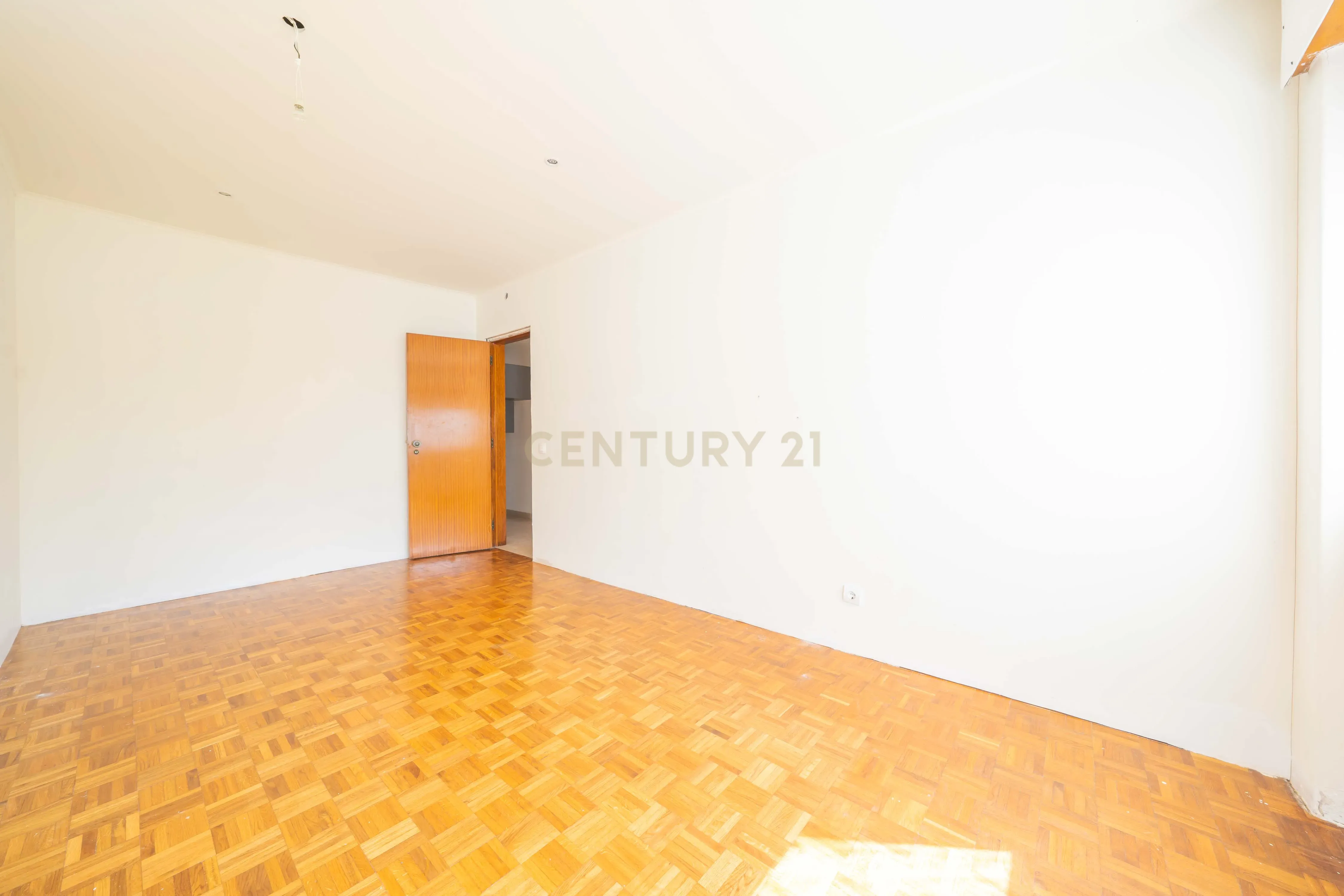 Apartamento T3, Pronto Habitar, no Padre Nabeto, Aires - Image 12