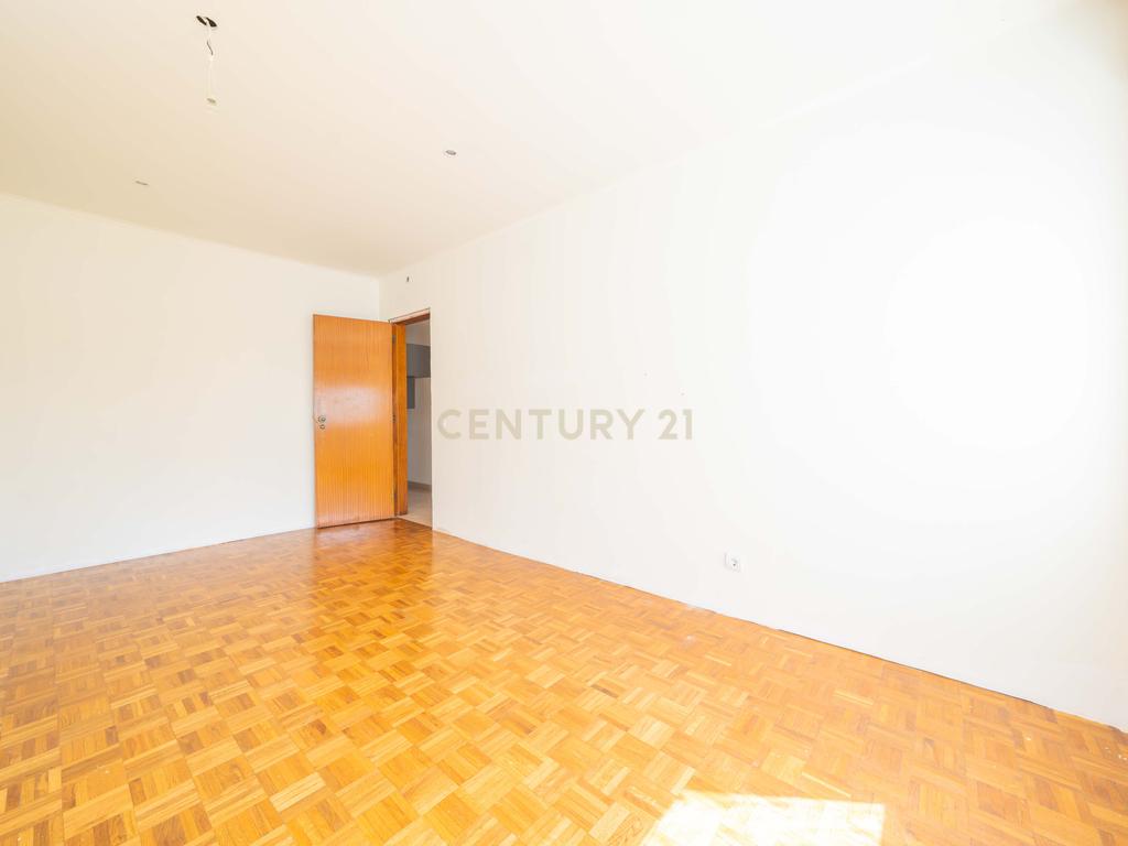 Apartamento T3, Pronto Habitar, no Padre Nabeto, Aires - Image 12