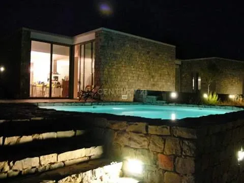 MORADIA TÉRREA T3 DE LUXO – ARQUITETURA CONTEMPORÂNEA EM PEDRA, A 8 MINUTOS DE TAVIRA - Image 32