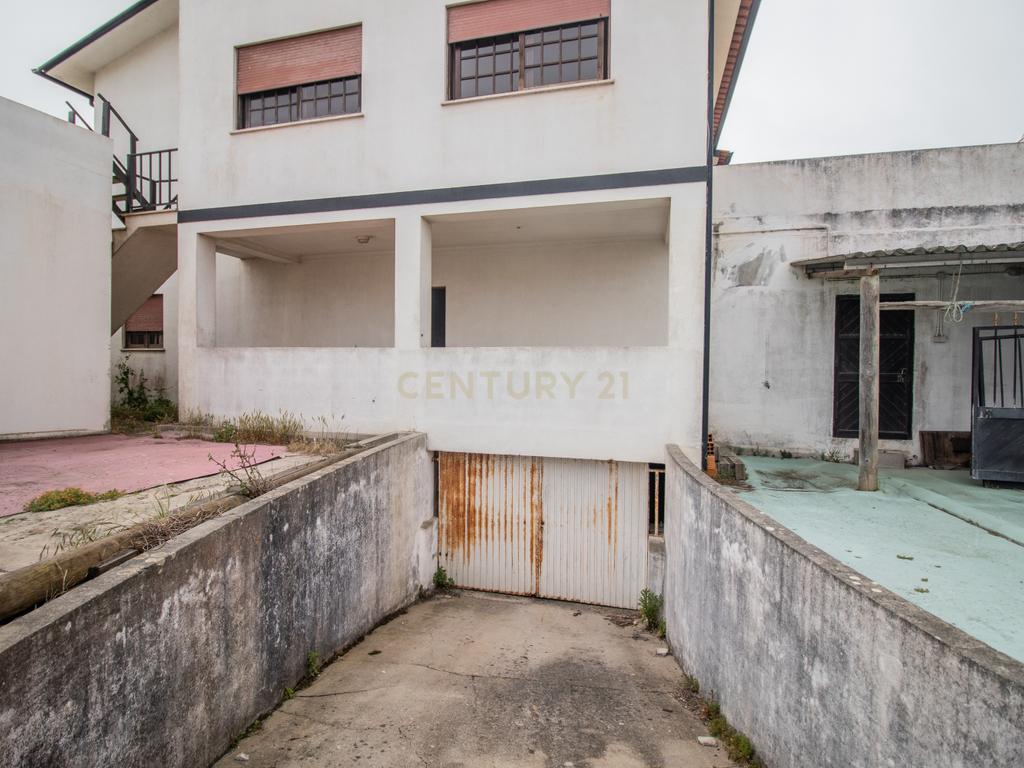 Moradia com vista mar, situada numa aldeia piscatória a 200m da praia - Image 42