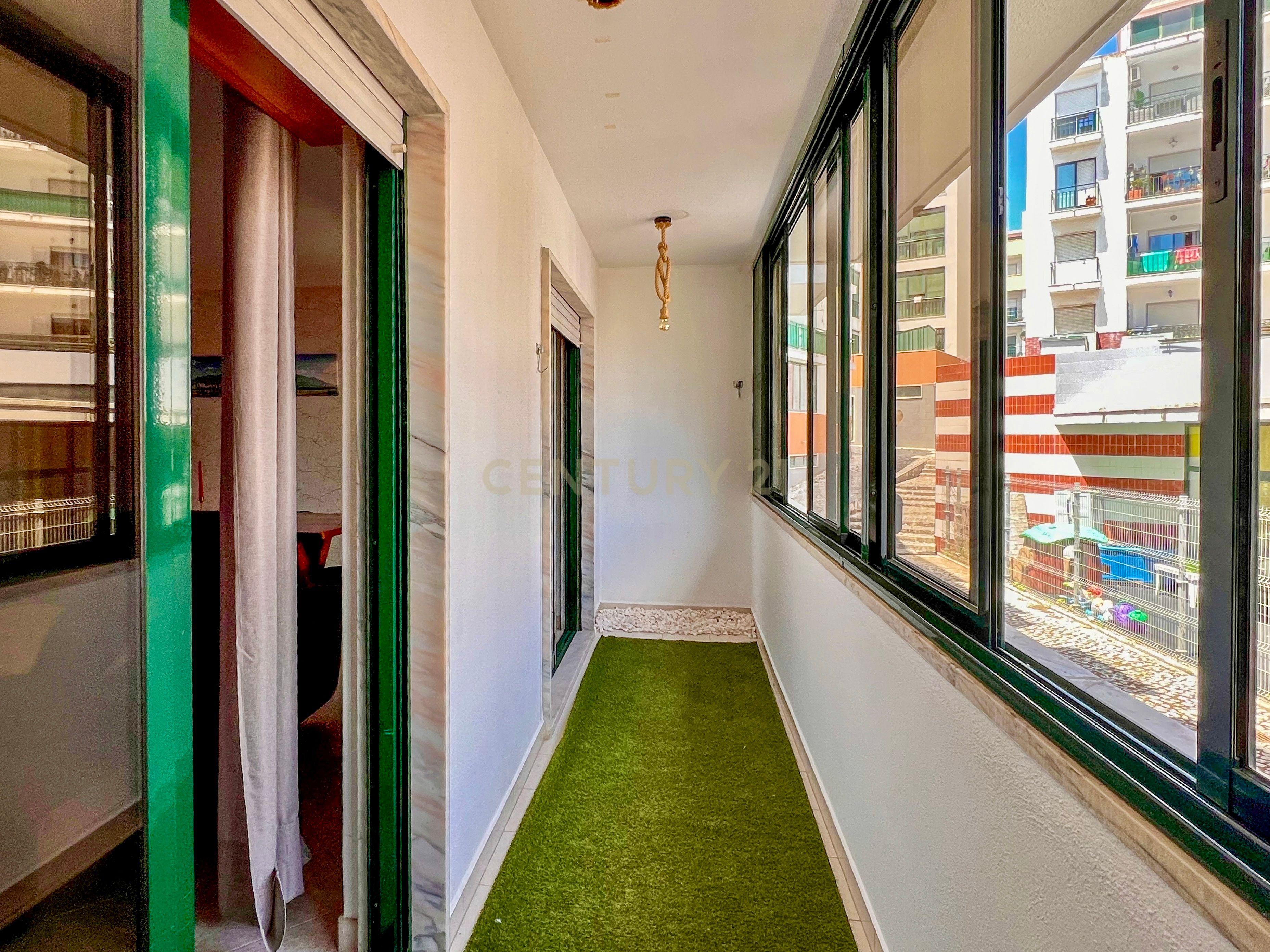 Fotografia 5 de Apartamento T2 Mobilado com Box em Outurela, Carnaxide