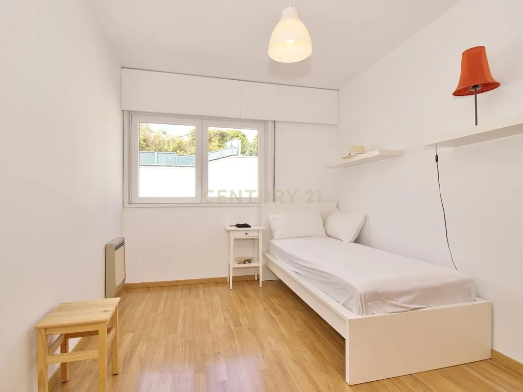 Apartamento T2 com Jardim e Piscina - Image 8