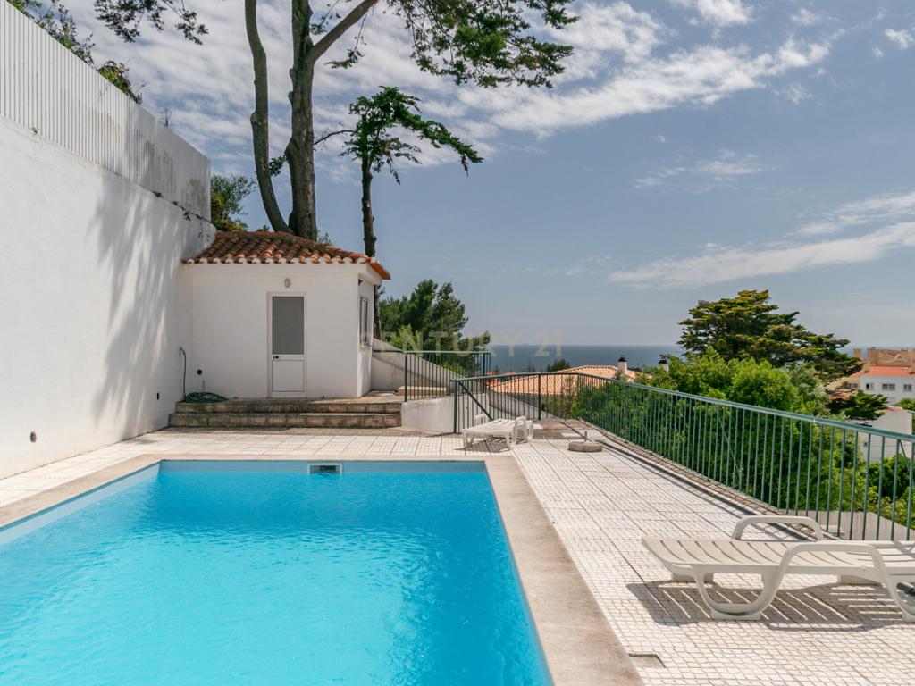 Moradia tradicional com 6 quartos, vista mar e piscina – Jardins da Parede - Image 2