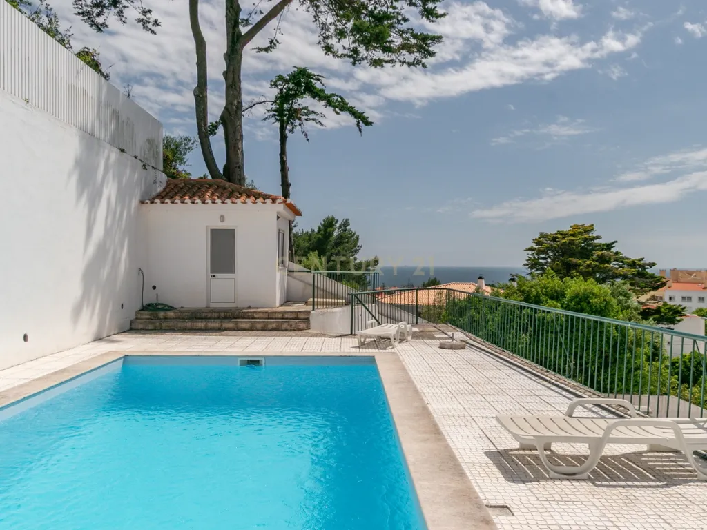 Moradia tradicional com 6 quartos, vista mar e piscina – Jardins da Parede - Image 2