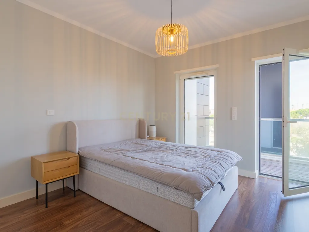Apartamento como Novo, para arrendamento, na Caparica, Almada - Image 6