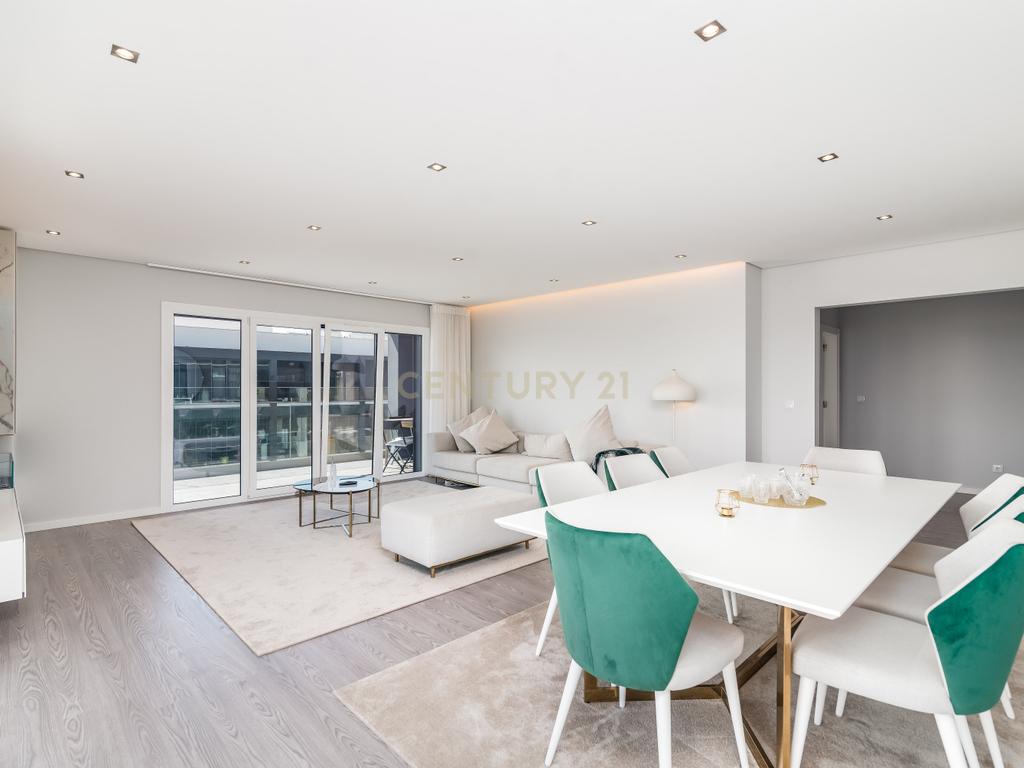 Luxuoso Apartamento T3 em Odivelas com Vista Panorâmica - Image 29