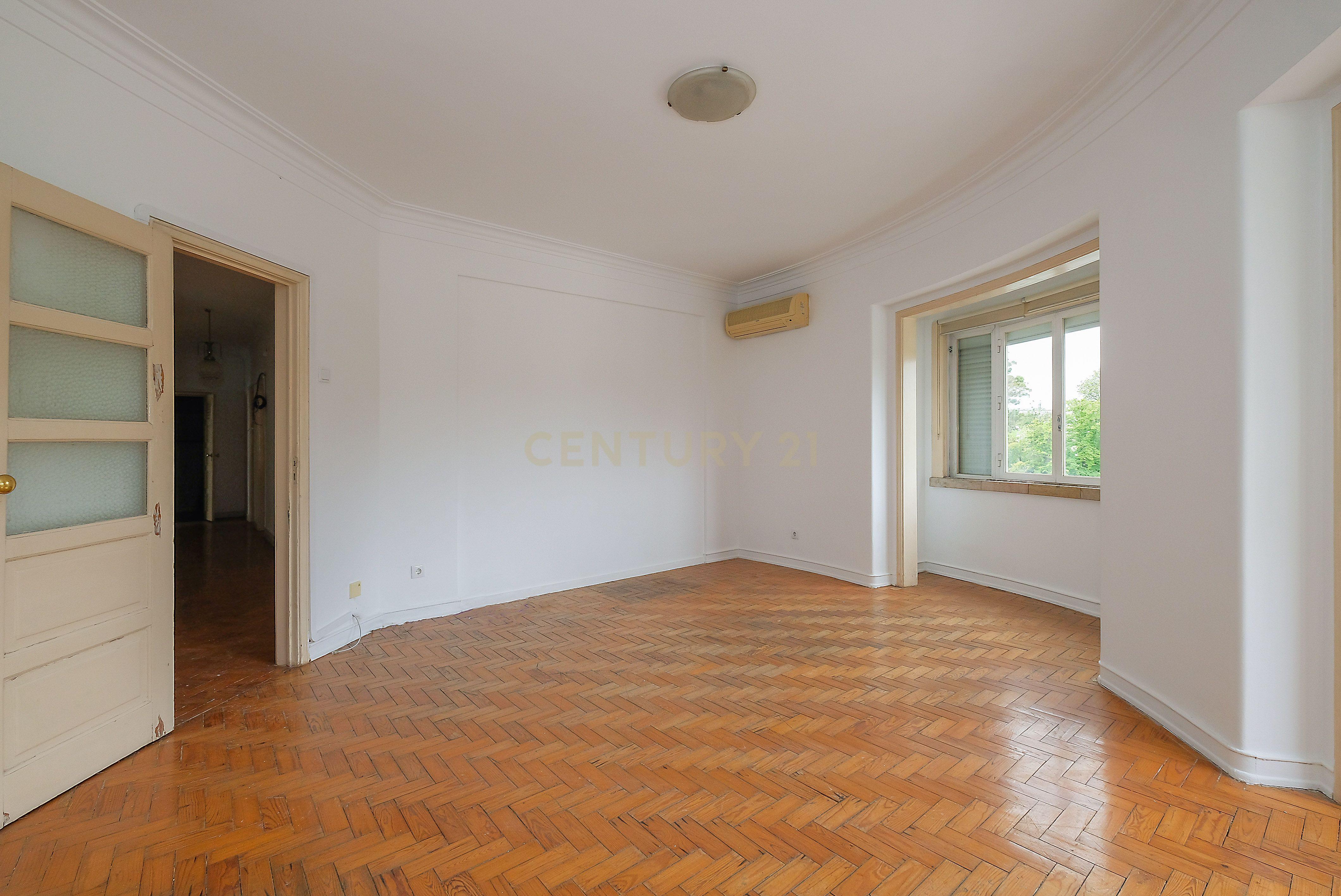 Fotografia 5 de Apartamento T5 com Vista Panorâmica em Alvalade, Lisboa