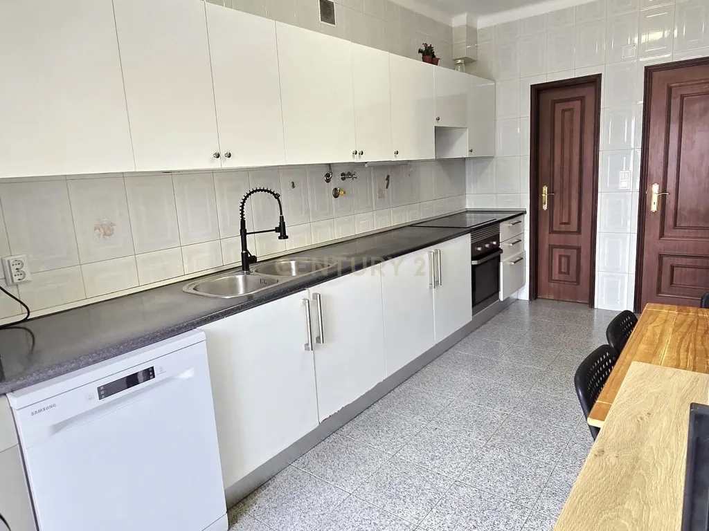 Apartamento T3 - Setúbal - Image 10