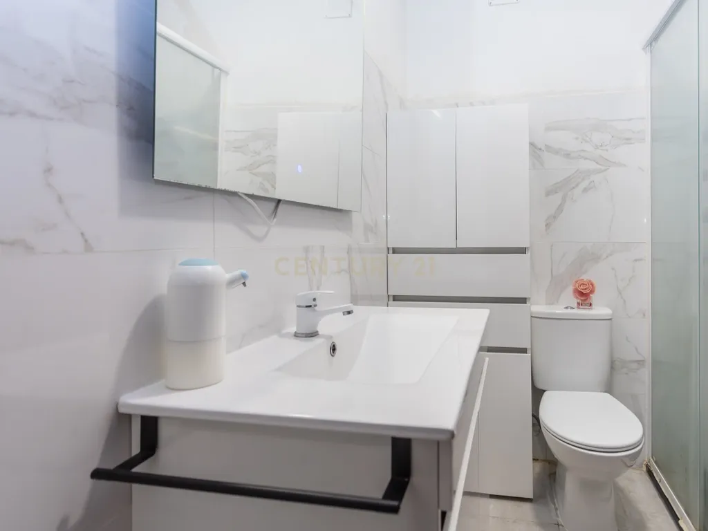 Oportunidade de investimento Apartamento T2 Amoreiras, Setúbal - Image 9