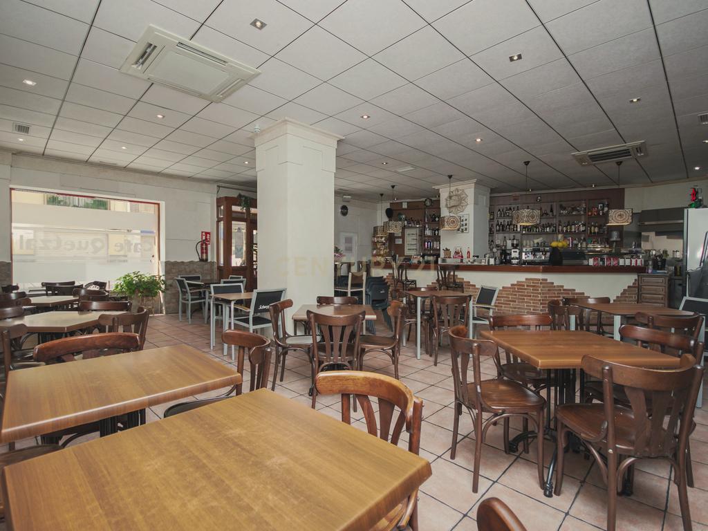 Traspasse de Café Bar totalmente operacional em Torrellano – Pronto para começar! - Image 28