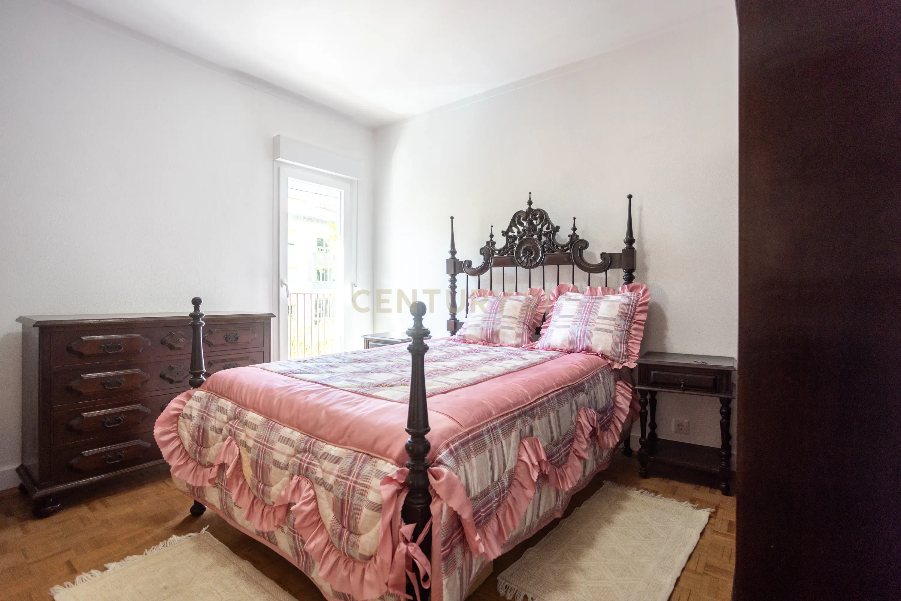 Fotografia 4 de Quarto "A,B e C" mobilado, Mira Sintra – disponível 1 Agosto