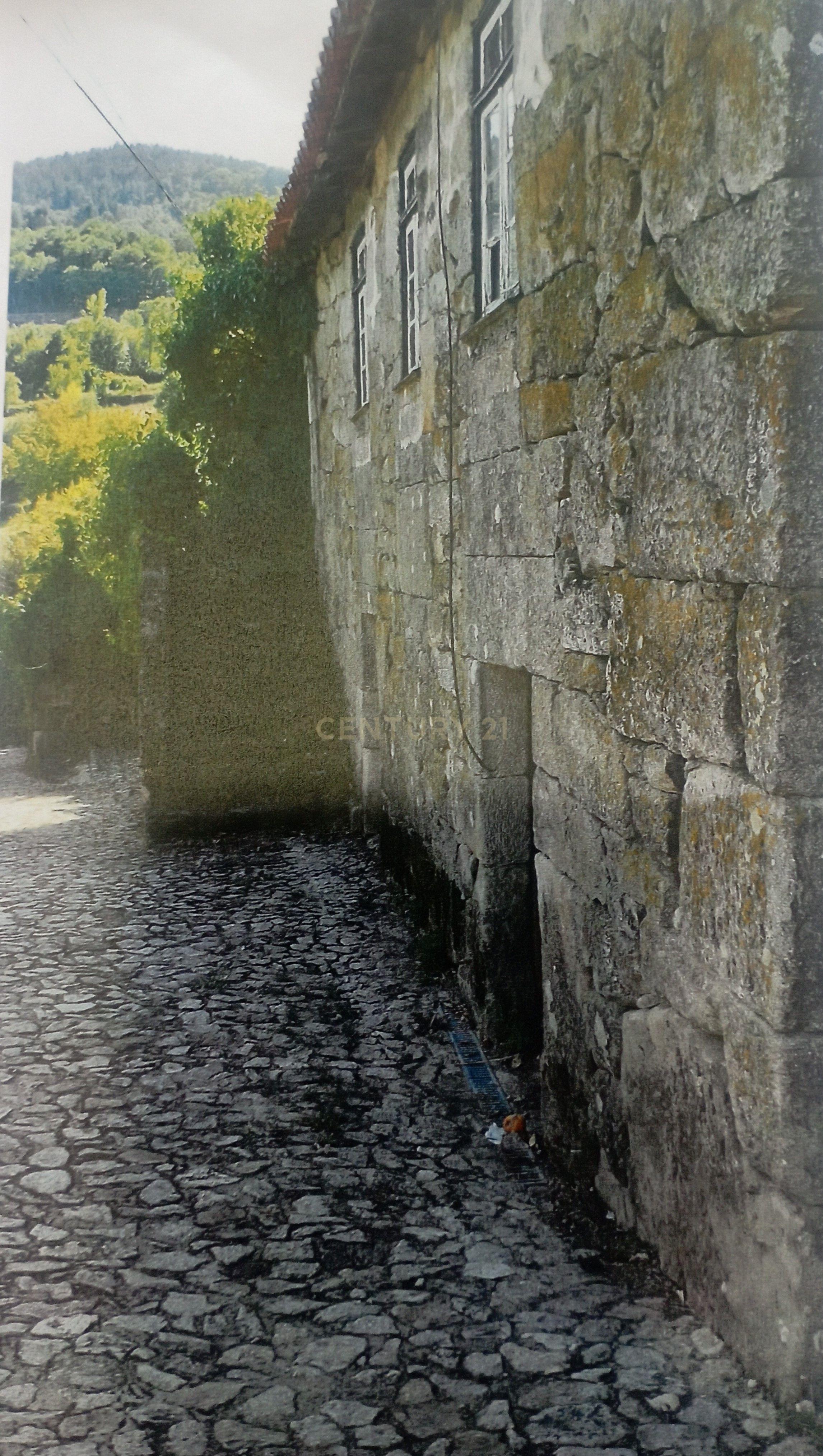 Moradia antiga em pedra em Ribeira de Pena - Image 7