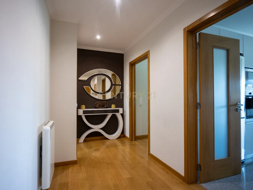 T3 com 160 m², Box para 2 carros e Arrecadação – Lumiar / Ameixoeira - Image 4