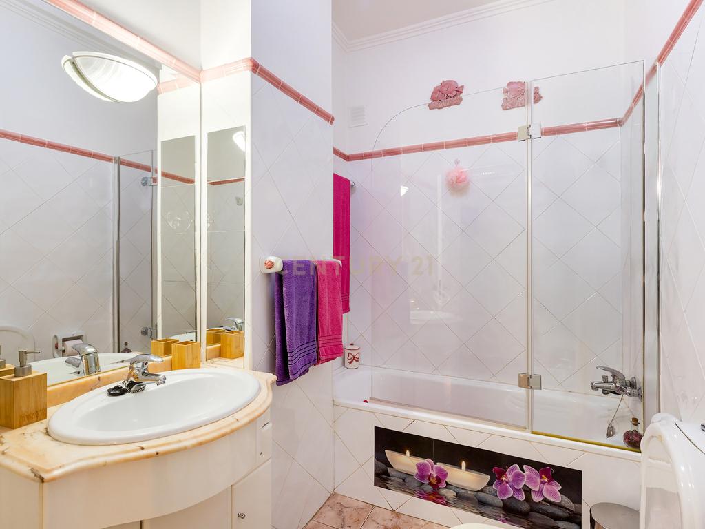 Apartamento T4 com 144m2 no Coração do Algarve - Almancil - Image 19