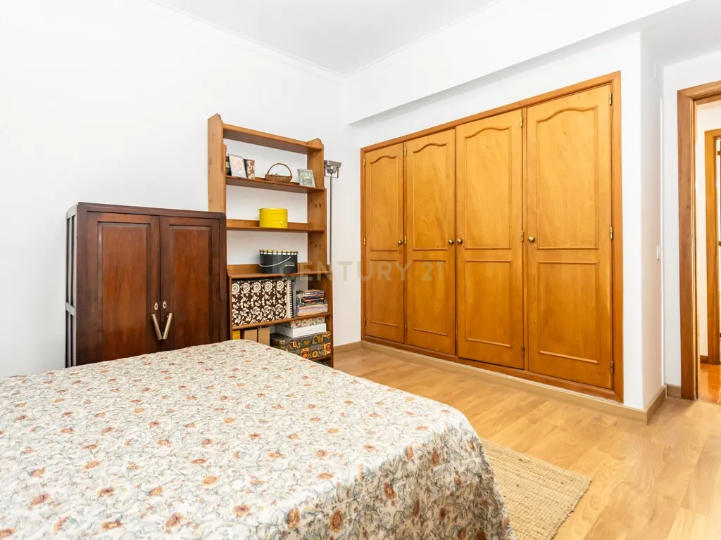 Apartamento T3 com elevador em Palmela - Image 20