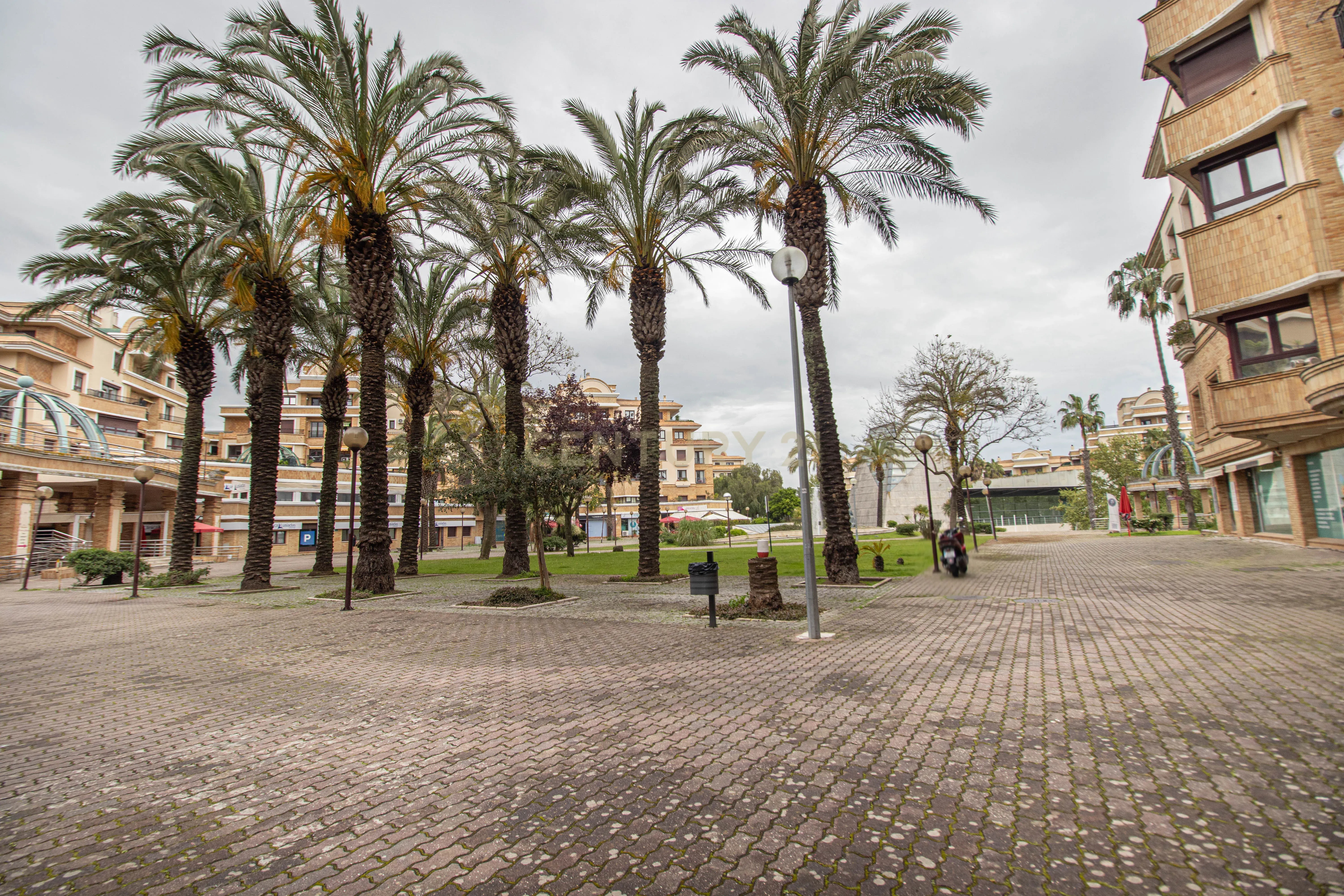 Apartamento T4 no Real Forte c/ 2 Box - Image 32