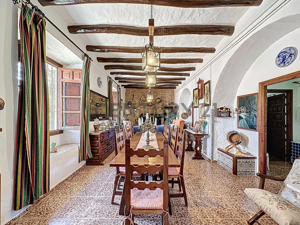 🏡 Encanto andaluz no coração da região: Casa histórica em Humilladero (Málaga) - Image 15