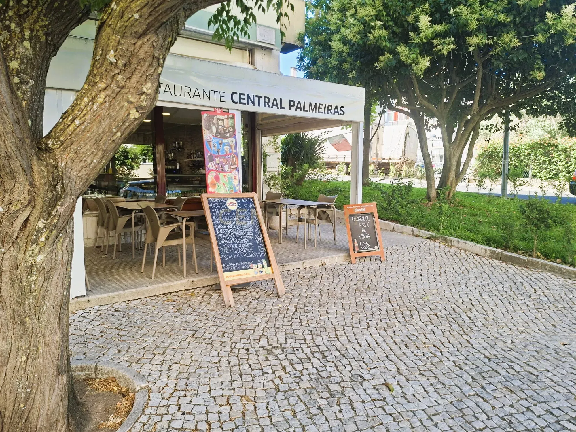 Fotografia 3 de Restaurante com esplanada em Odivelas - Excelente Localização