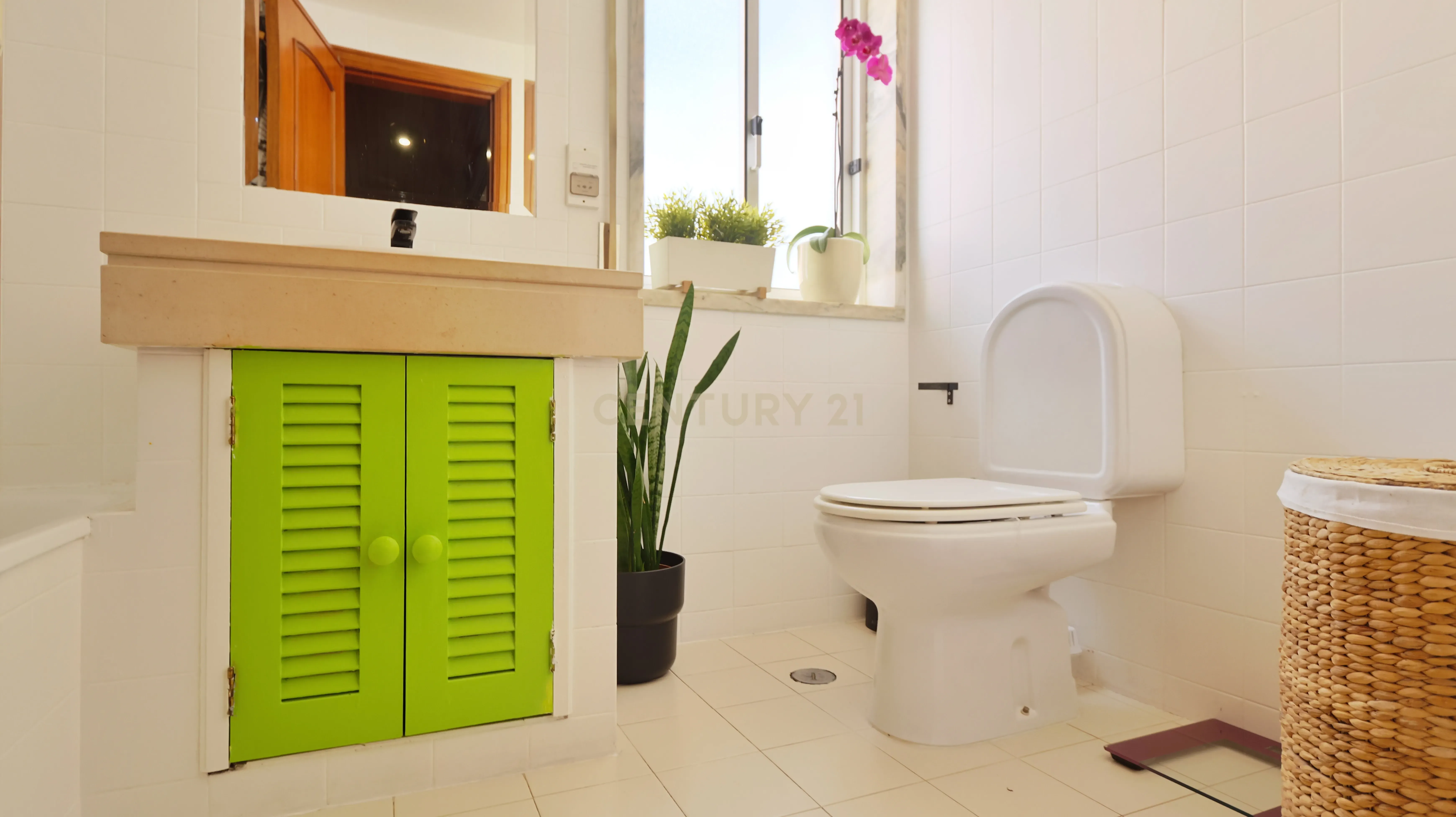 Fotografia 12 de Apartamento T2 em Corroios, Santa Marta do Pinhal - Oportunidade Única!