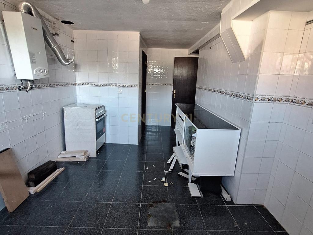 3 Moradias com terreno de 1079m2(não inclui a área de implantação das moradias) - Image 12