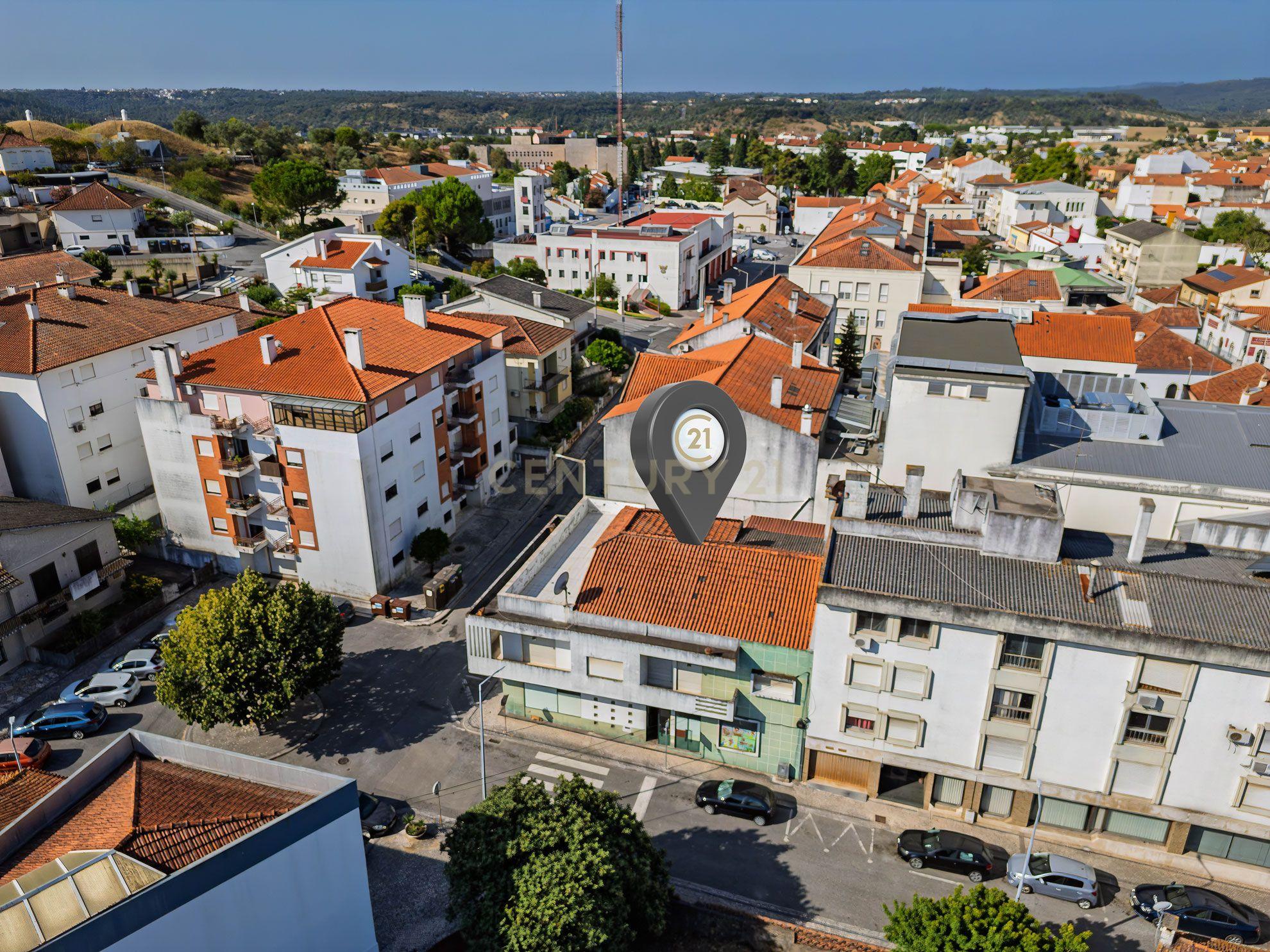 Fotografia 12 de Espaço Comercial 182 m² em Alcanena | Investimento