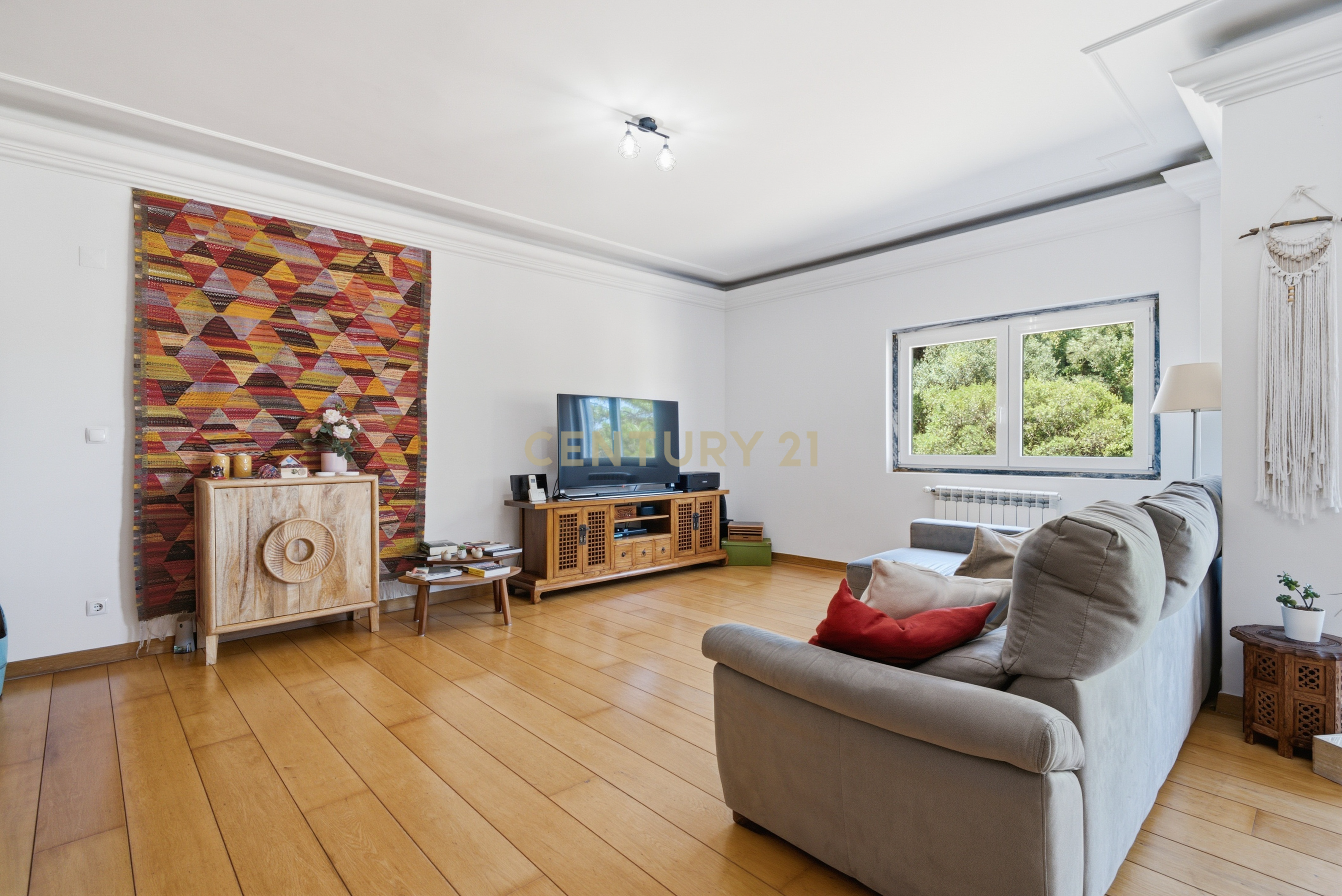 Fotografia 6 de Elegante Apartamento T3 no Estoril com Box Fechada para 3 carros a poucos metros da praia