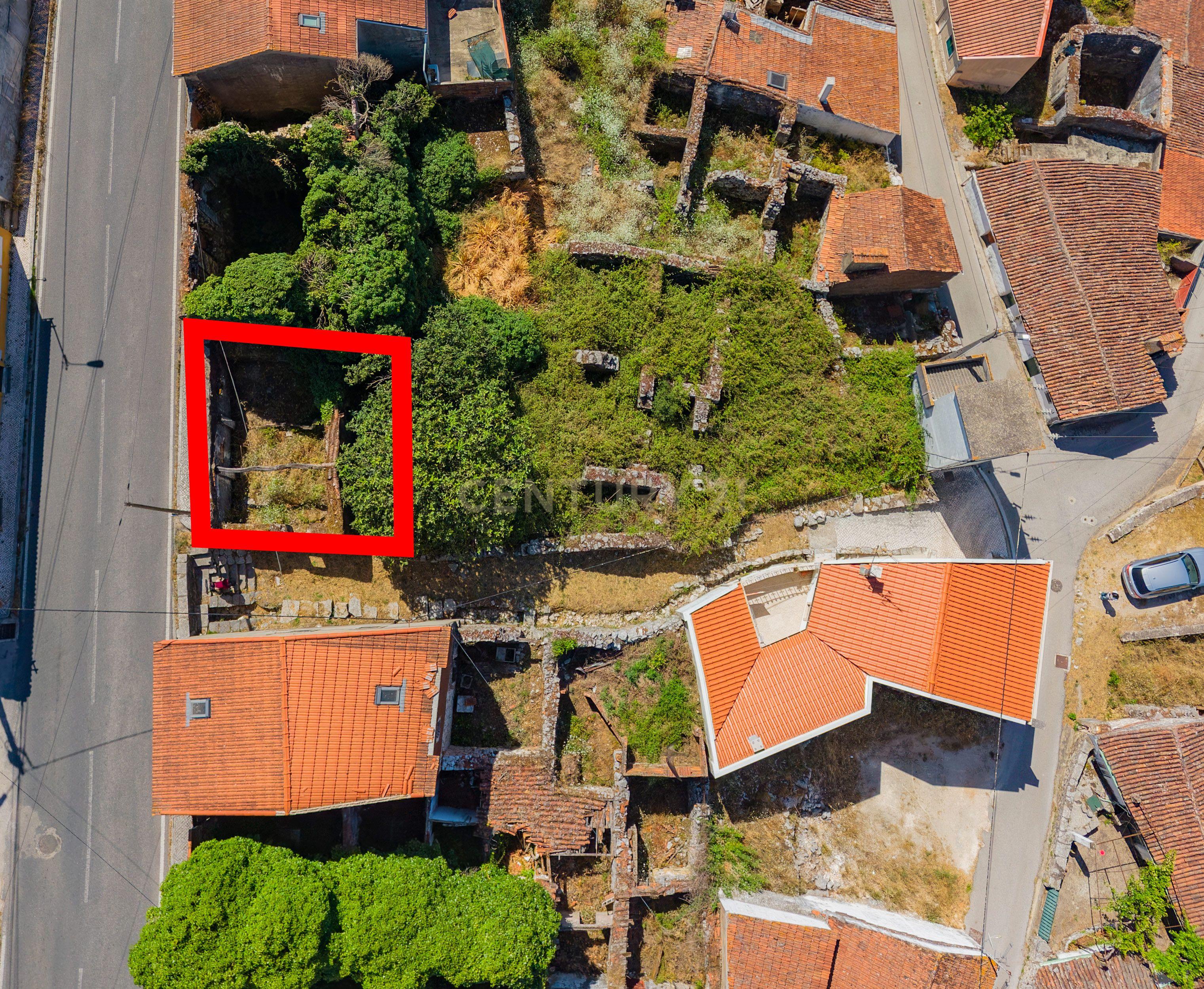 Fotografia 5 de Ruína para reconstrução em Mira de Aire