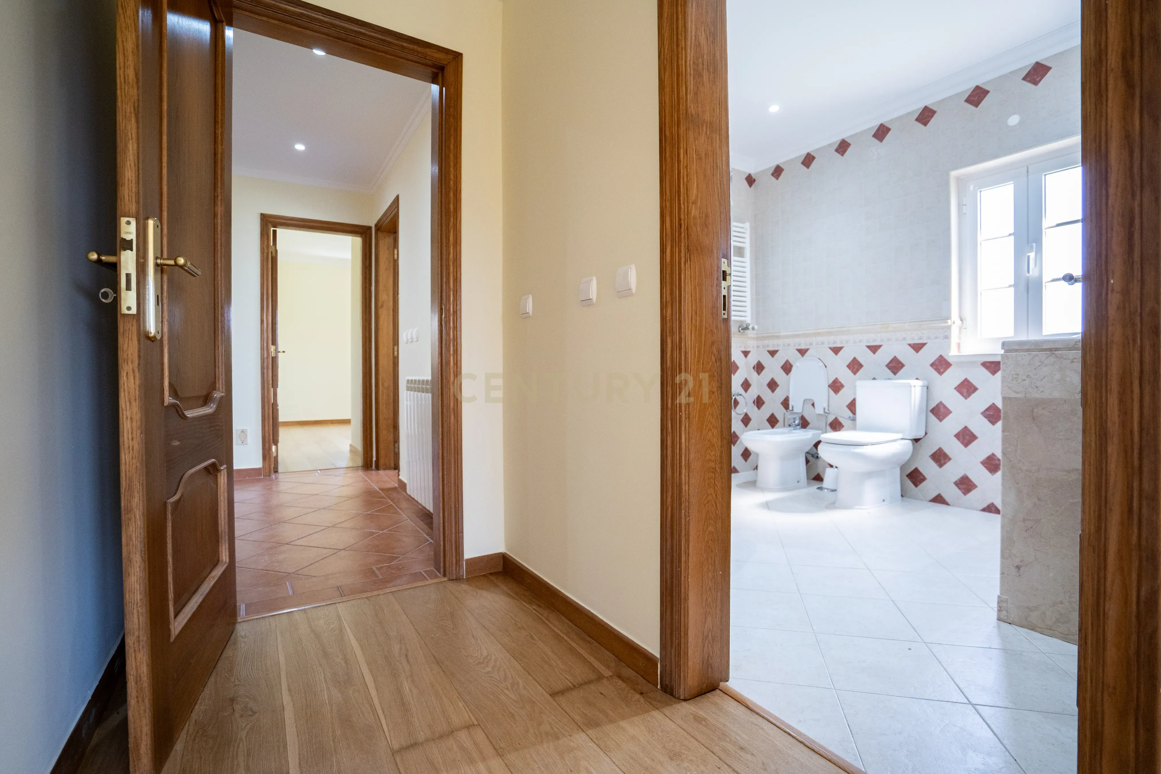 Moradia Térrea T4 na Moita com 3470m2 de Terreno - Image 15