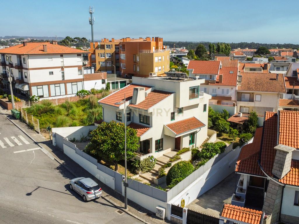 Moradia T4 com Vista Mar em Vila Nova de Gaia - 695.000€ - Image 1