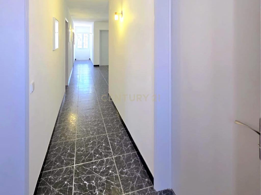 Moradia T5 Totalmente Equipada e Renovada com Vista Deslumbrante – Lomba do Cavaleiro, Povoação - Image 14