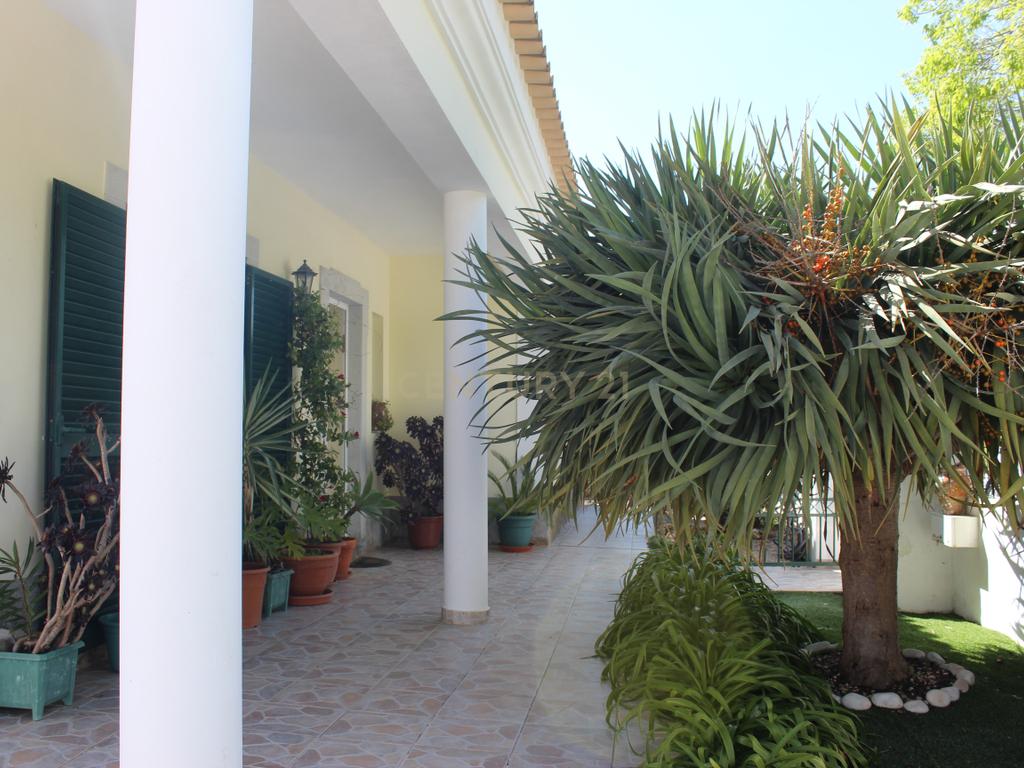 Casa T3 com Vista Mar e Jardim em Tavira  - Image 2