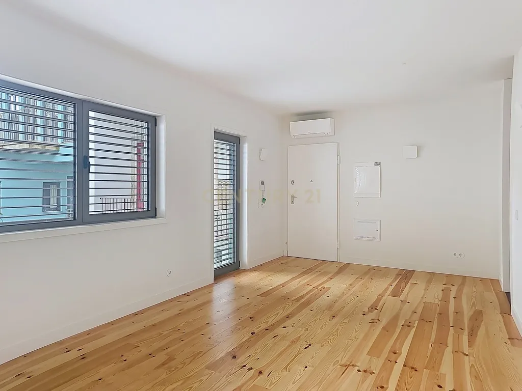 Apartamento T2 Novo – Rua do Bonjardim, Porto - Image 7