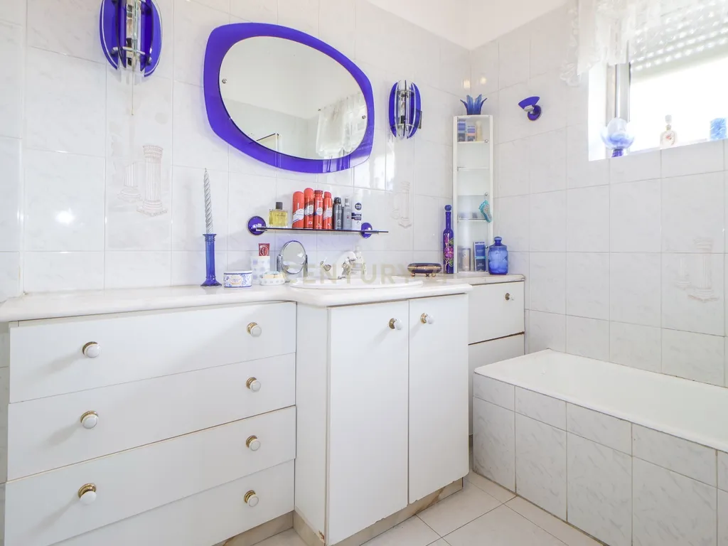 Apartamento T3 no Laranjeiro – Junto à Base Naval do Alfeite | Pronto a Habitar | Elevador - Image 29
