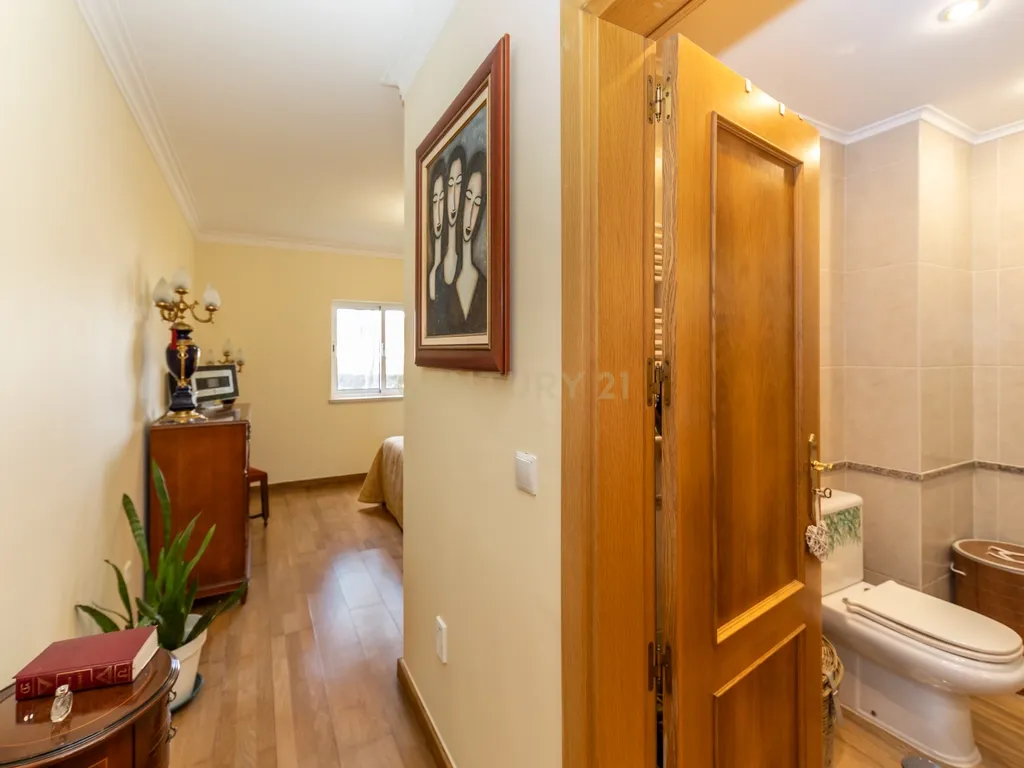 Moradia T3 no Condomínio Varandas do Golfe do Montado – Segurança, Conforto e Estilo de Vida Exclusivo - Image 37
